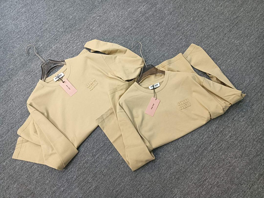 Свитшот Miu Miu Frontside Light Brown Logotype Miu Miu "Beige" фото № 2