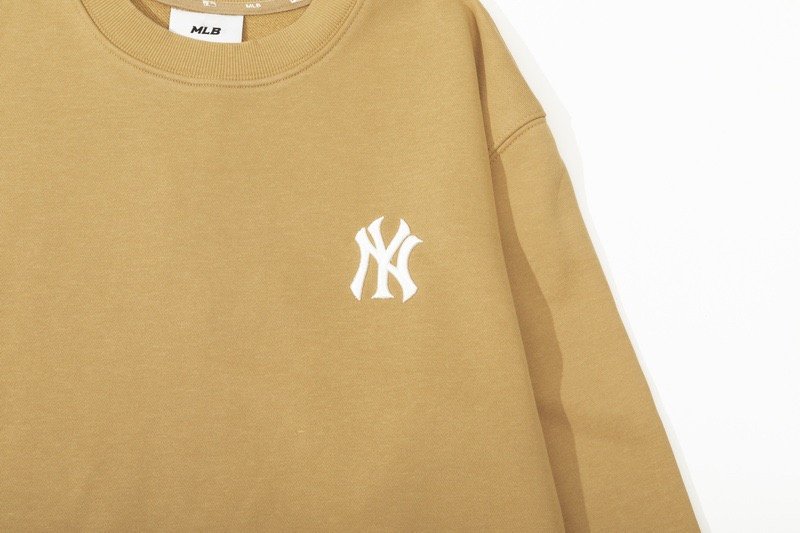 Свитшот MLB With Large Logo On The Back "Brown" фото № 5