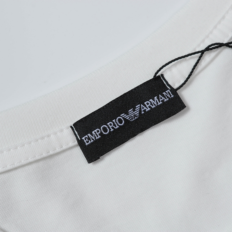 Футболка Emporio Armani With The Inscription Of The Logo "White" фото № 2