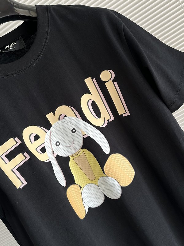 Футболка Fendi Print Of A Rabbit Toy "Black" фото № 2