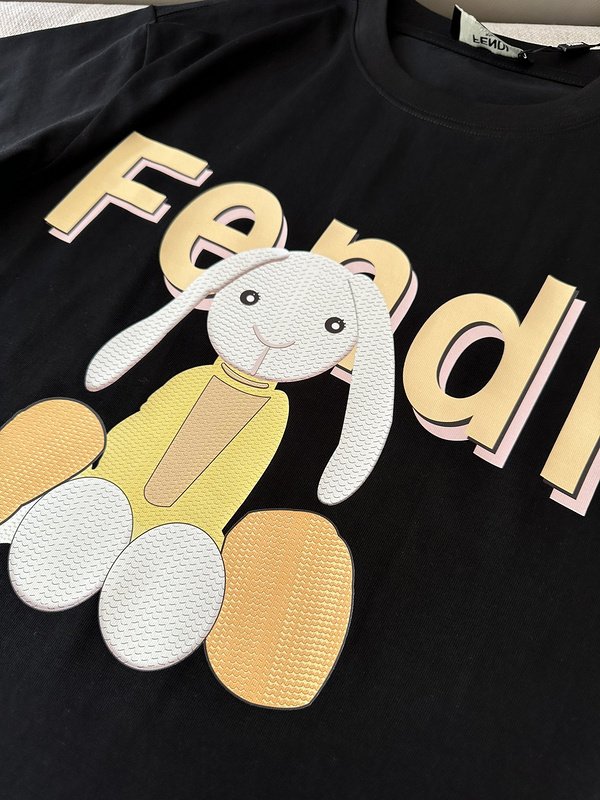Футболка Fendi Print Of A Rabbit Toy "Black" фото № 3