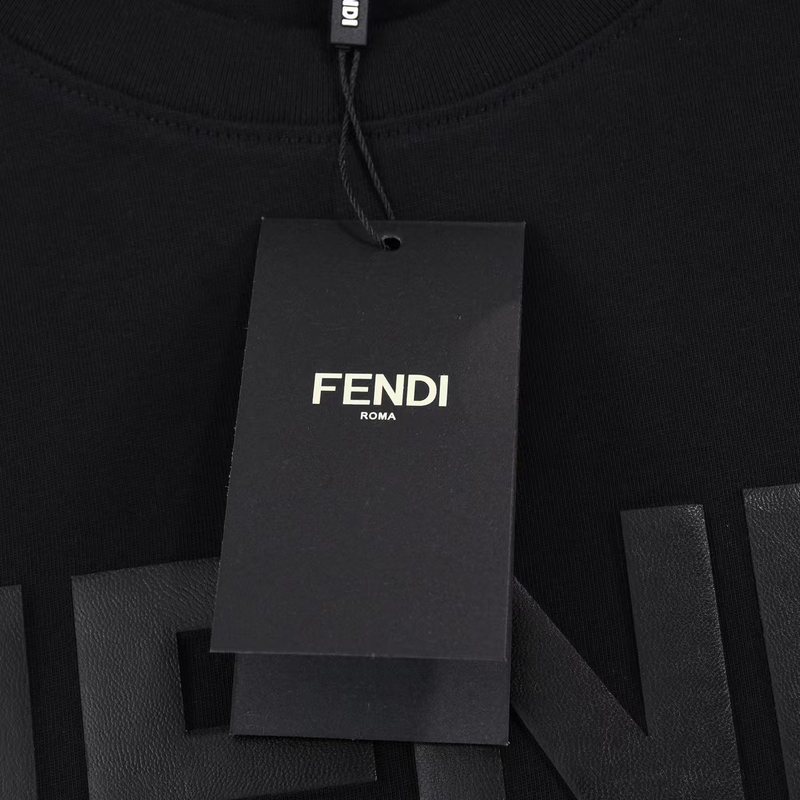 Футболка Fendi The Text Logo Is Large "Black" фото № 6