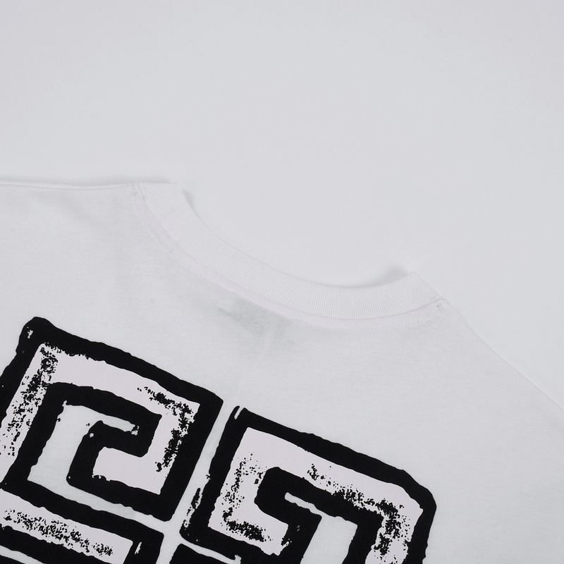 Футболка Givenchy With Decorative Logo "White" фото № 4