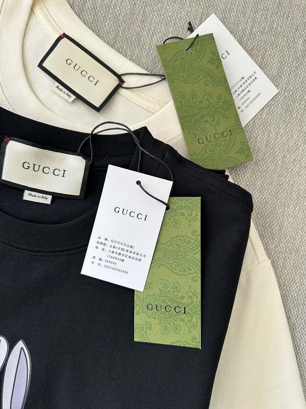 Футболка Gucci A Hare In Clothes "Black" фото № 2