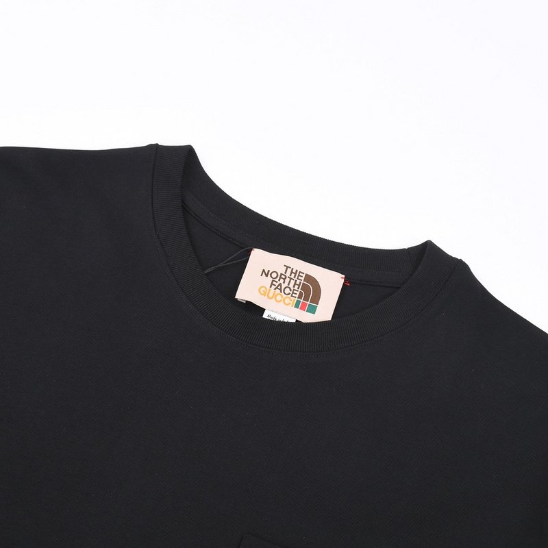 Футболка Gucci X The North Face Pocket With Print "Black" фото № 4
