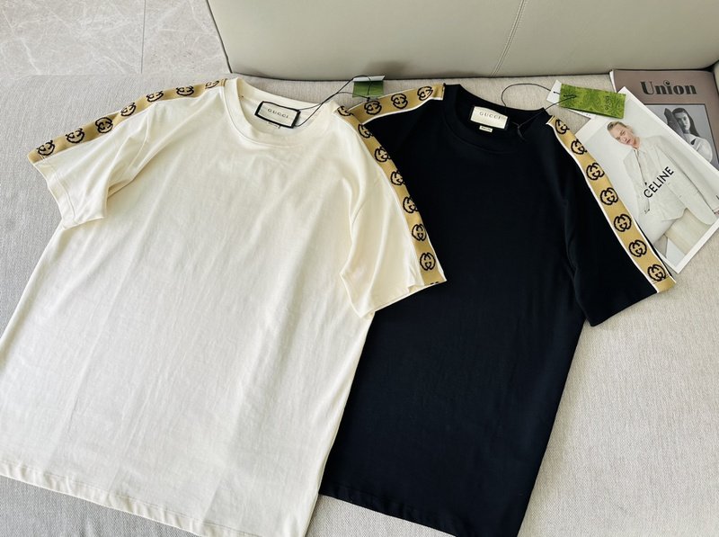 Футболка Gucci With A Logo Stripe On The Sleeves "Black" фото № 5