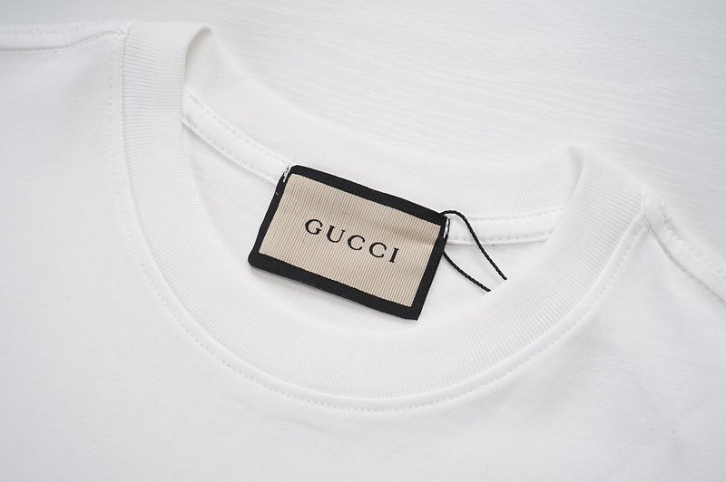 Футболка Gucci With Red Letter Logo "White" фото № 4