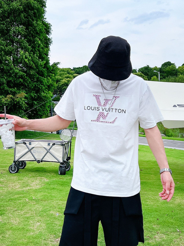 Футболка Louis Vuitton Three Dimensional Brand Logo "White" фото № 6