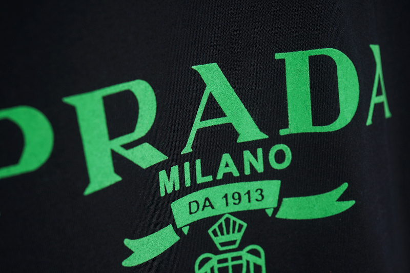 Футболка Prada With Big Green Logo "Black" фото № 3