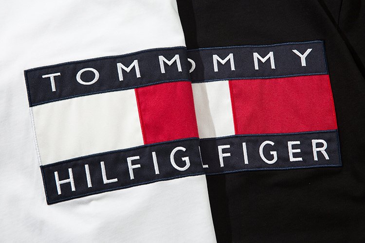 Футболка Tommy Hilfiger With A Sign "White" фото № 3