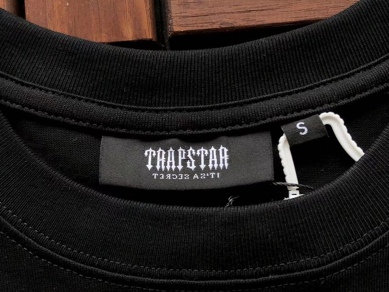 Футболка Trapstar Lettering And Animal "Black" фото № 3