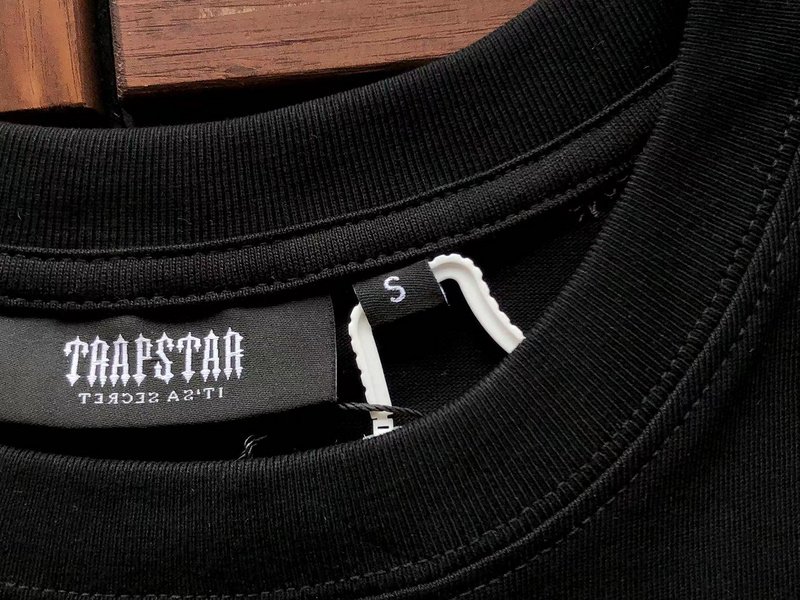 Футболка Trapstar Lettering And Animal "Black" фото № 4