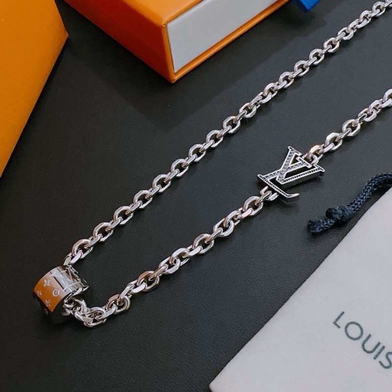 Подвеска Louis Vuitton Symbol Decoration - Ring And Logo "Silver" фото № 2