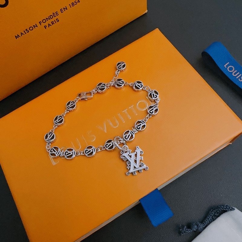 Браслет Louis Vuitton Repeating Logo In Circle "Silver" фото № 4