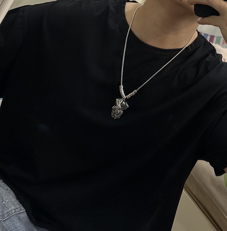 Подвеска Louis Vuitton Figure With Logo "Silver" фото № 6