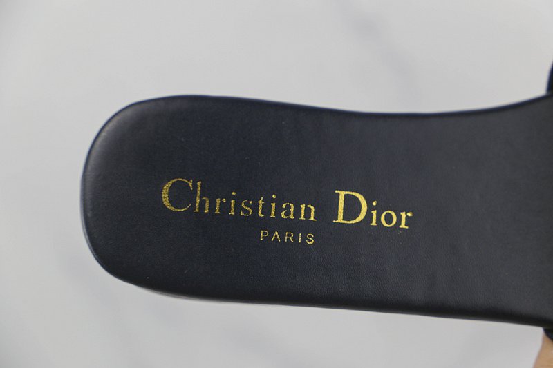 Christian Dior Paris "Black/Beige" фото № 3