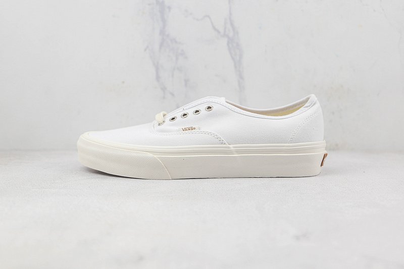Vans Authentic "Triple White" фото № 2