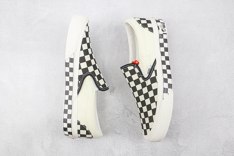 Vans Slip-On "Black/Marshmallow Checkboard" фото № 6