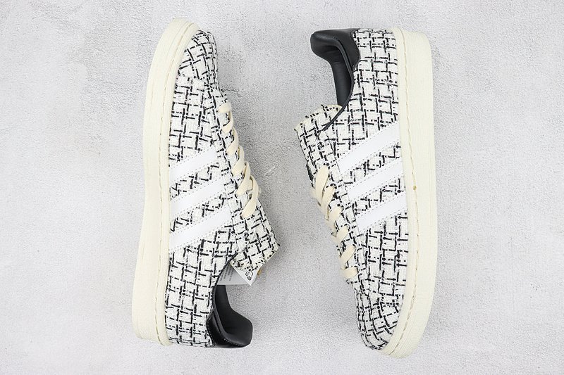 Invincible x Dayz x Adidas Campus 80s "White Tweed" фото № 7