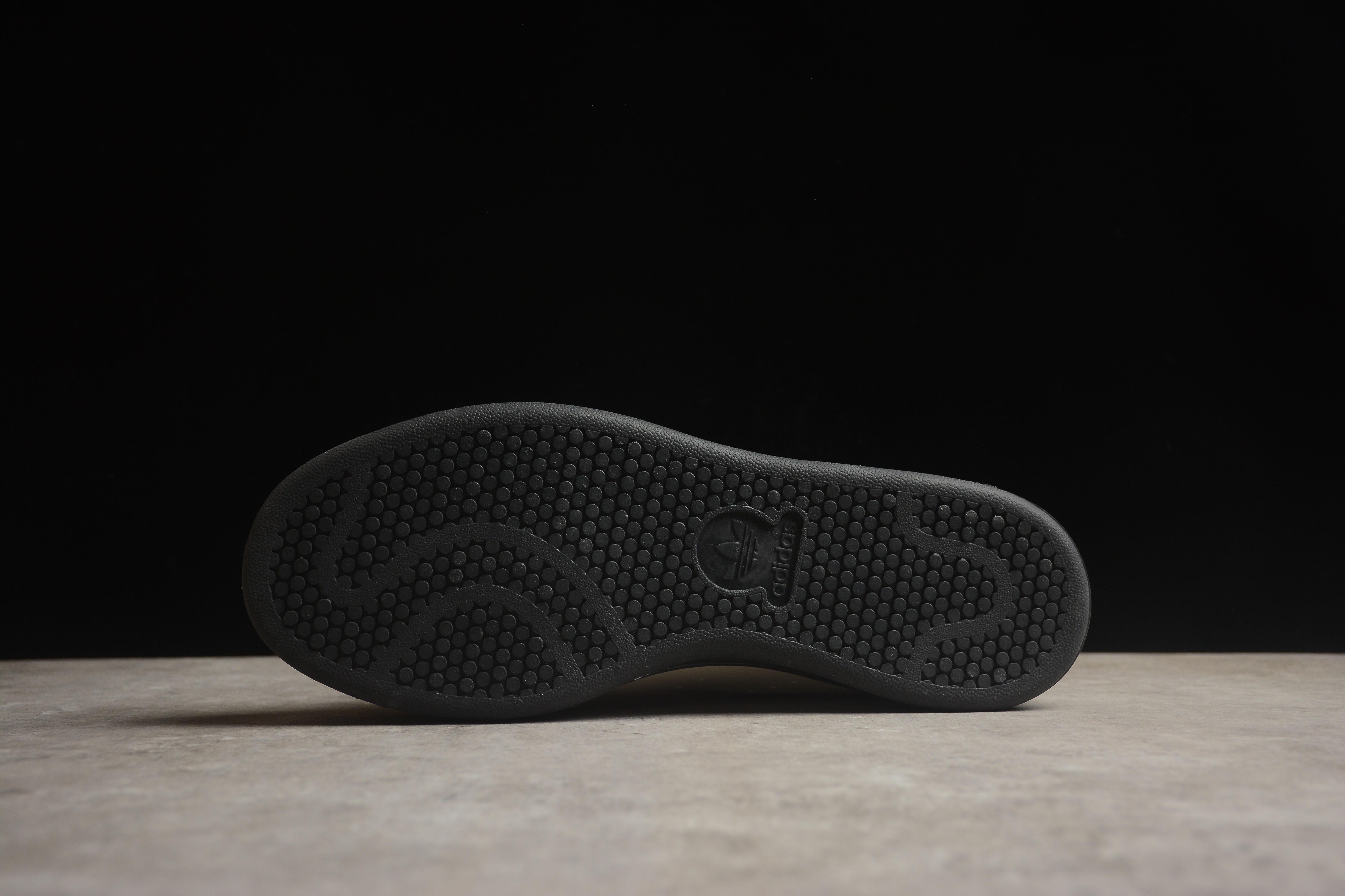 Brain Dead x Adidas Stan Smith "Bliss" фото № 4