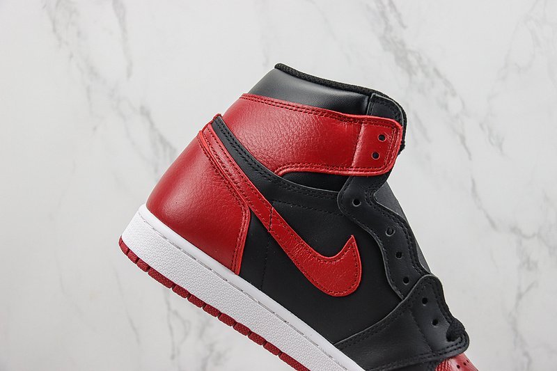 Air Jordan 1 Retro High "Bred Banned" фото № 4