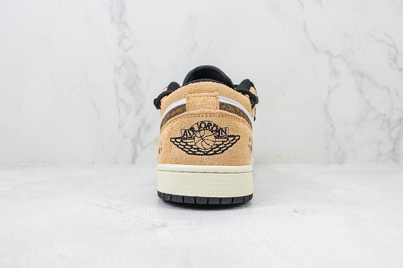 Air Jordan 1 Low "Pets" фото № 9