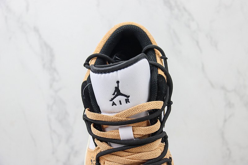 Air Jordan 1 Low "Pets" фото № 5