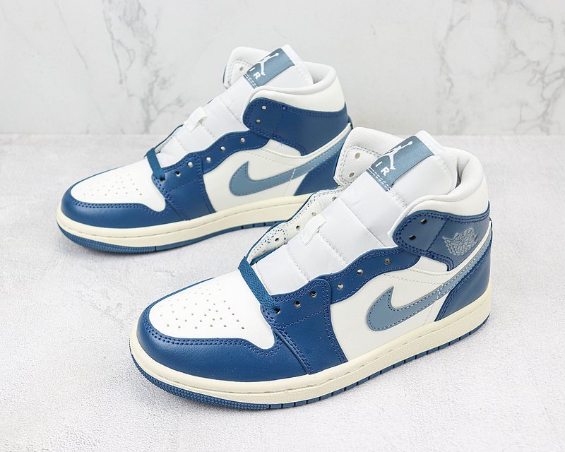Air Jordan 1 Mid "Sky J French Blue" фото № 5