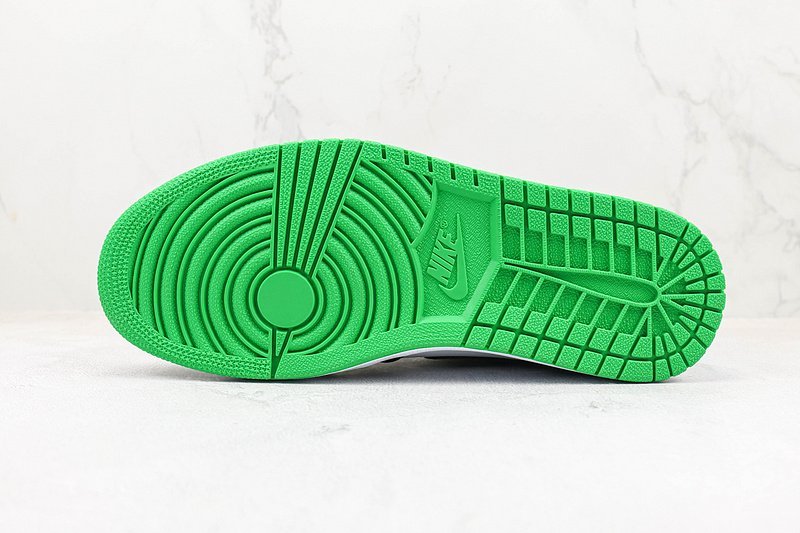 Air Jordan 1 Retro High "OG Lucky Green" фото № 9