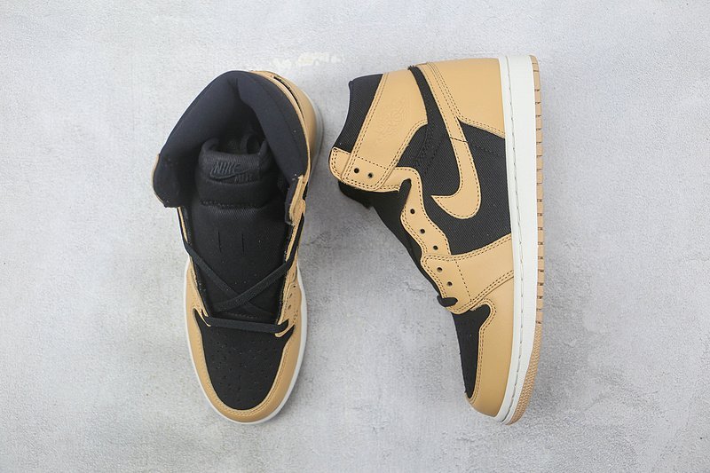 Air Jordan 1 High OG "Heirloom" фото № 7