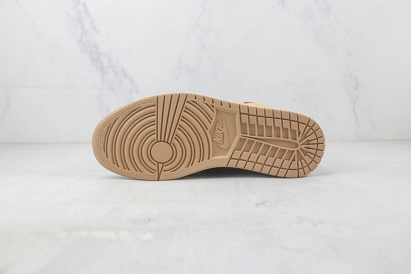 Air Jordan 1 High OG "Heirloom" фото № 8