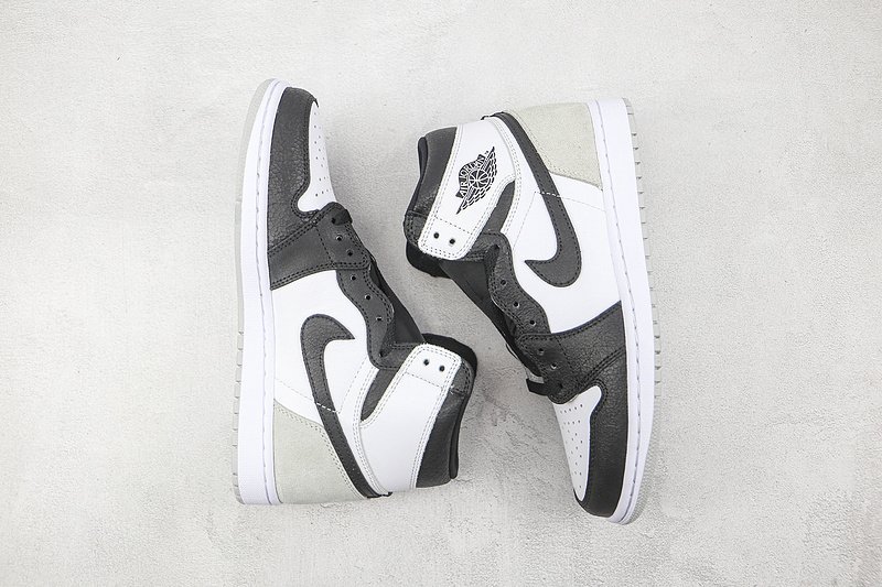Air Jordan 1 High "Black/White" фото № 6