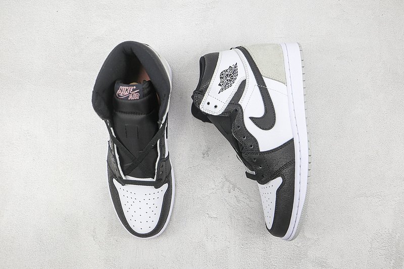 Air Jordan 1 High "Black/White" фото № 7