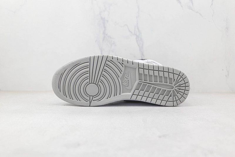 Air Jordan 1 High "Black/White" фото № 8