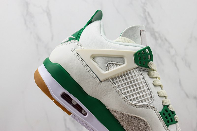 Air Jordan 4 Retro "Pine Green/Off White" фото № 3