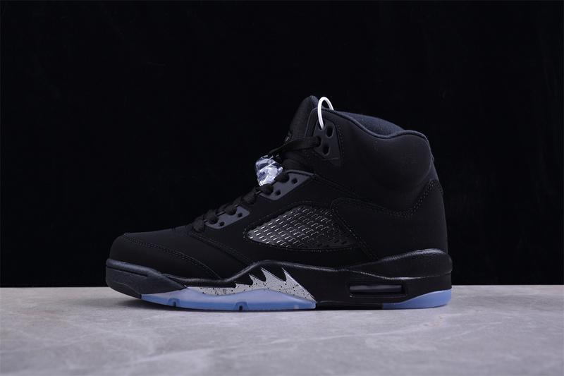 Air Jordan 5 Retro SE "Black Cat" фото № 5