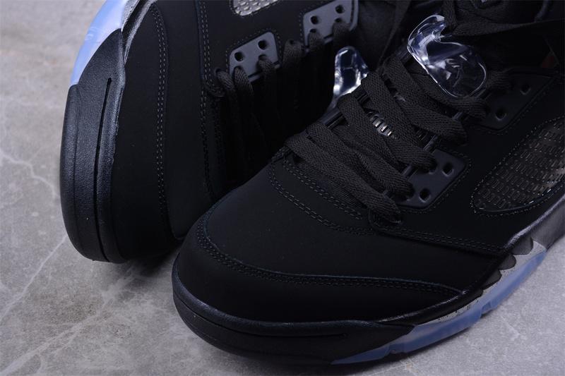 Air Jordan 5 Retro SE "Black Cat" фото № 4