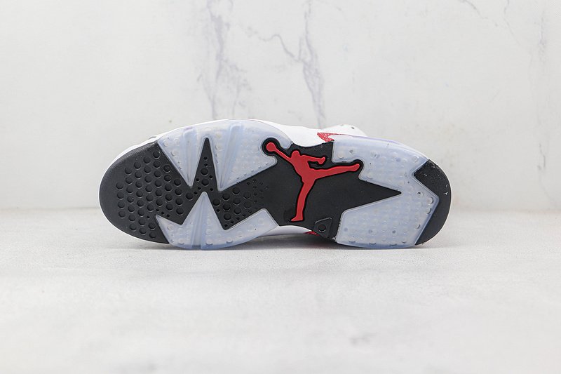 Air Jordan 6 Retro "Red Oreo" фото № 8