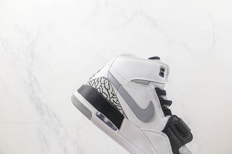 Air Jordan Legacy 312 High "Light Smoke Grey" фото № 4