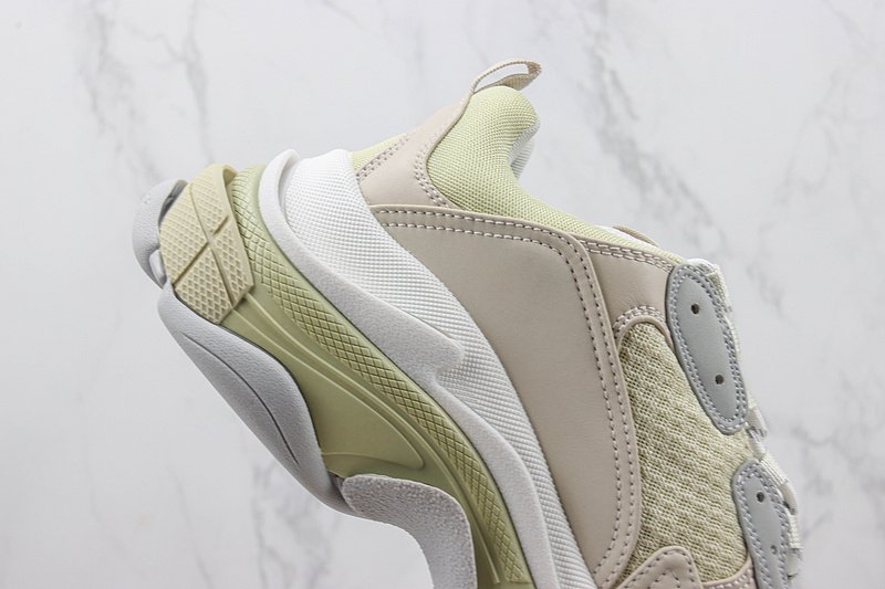 Balenciaga Triple S "Mocha Green/Light Beige" фото № 3