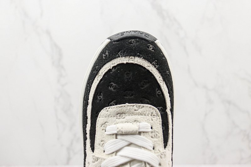Chanel Low Top Trainer CC "Black/White" фото № 3