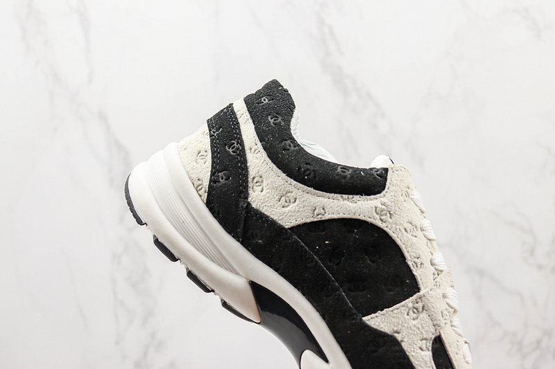 Chanel Low Top Trainer CC "Black/White" фото № 4
