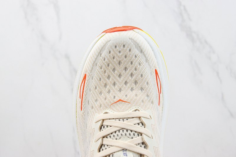 Hoka One One Clifton 9 "Cream White/Yellow" фото № 4