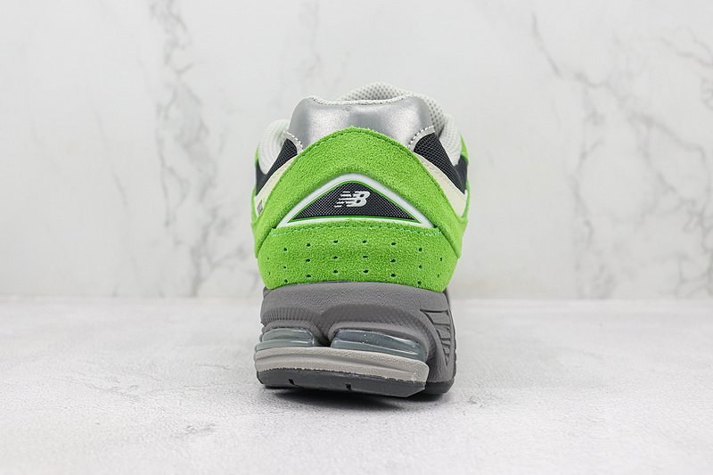 New Balance 2002R "Green Apple" фото № 9