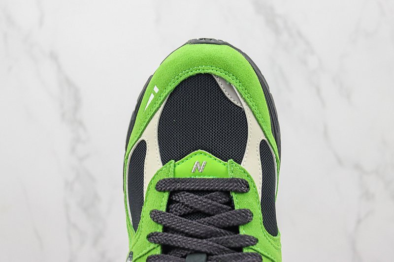 New Balance 2002R "Green Apple" фото № 4