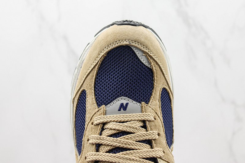 New Balance 2002R "Beige/Dark Blue" фото № 4