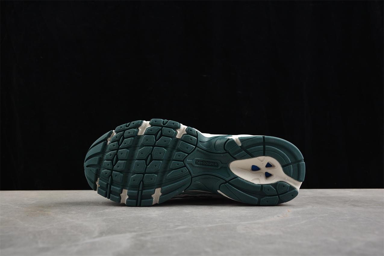 New ﻿Balance U740GR2 "White/Marsh Green" фото № 4
