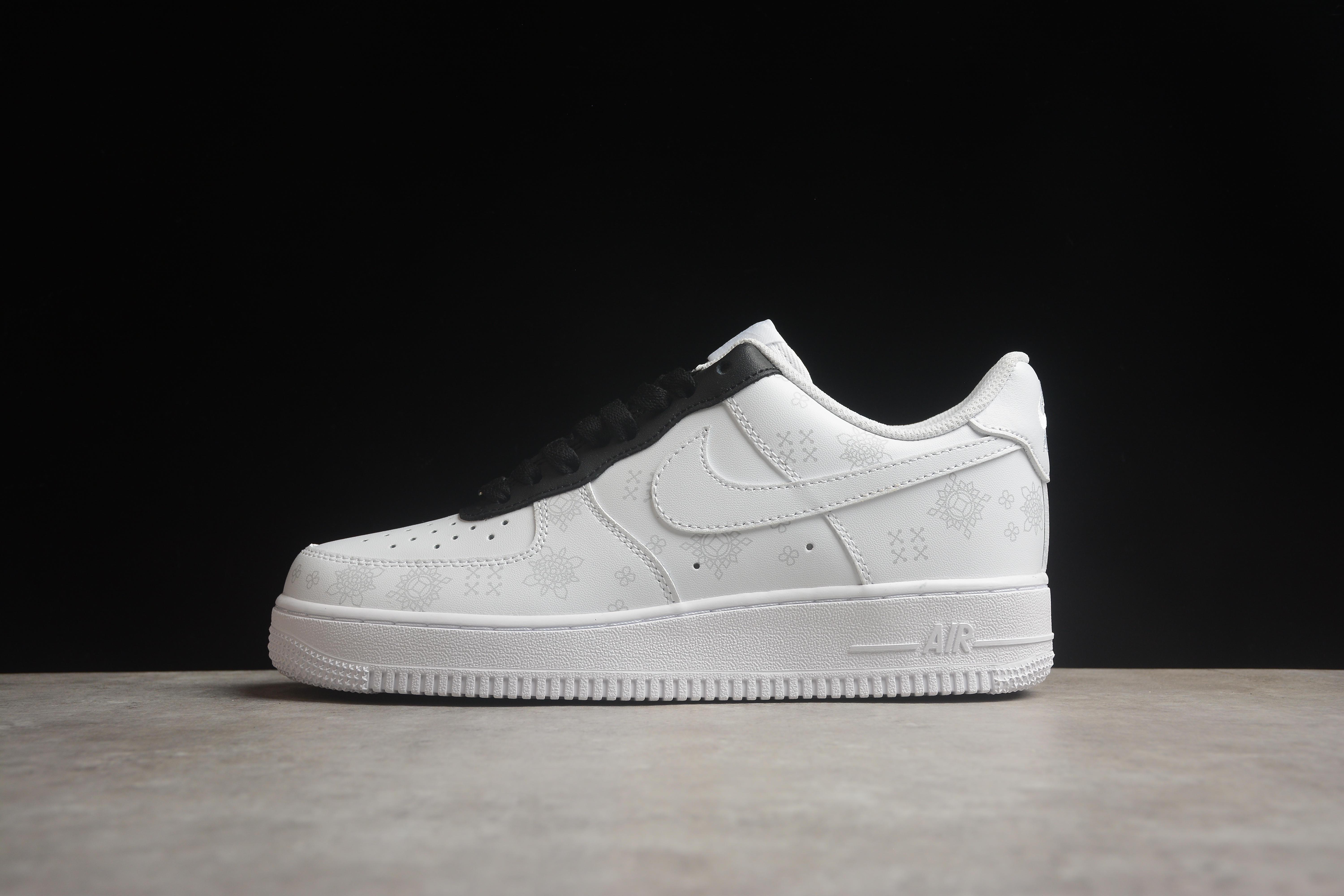 Nike Air Force 1 Low "White/Black" фото № 2