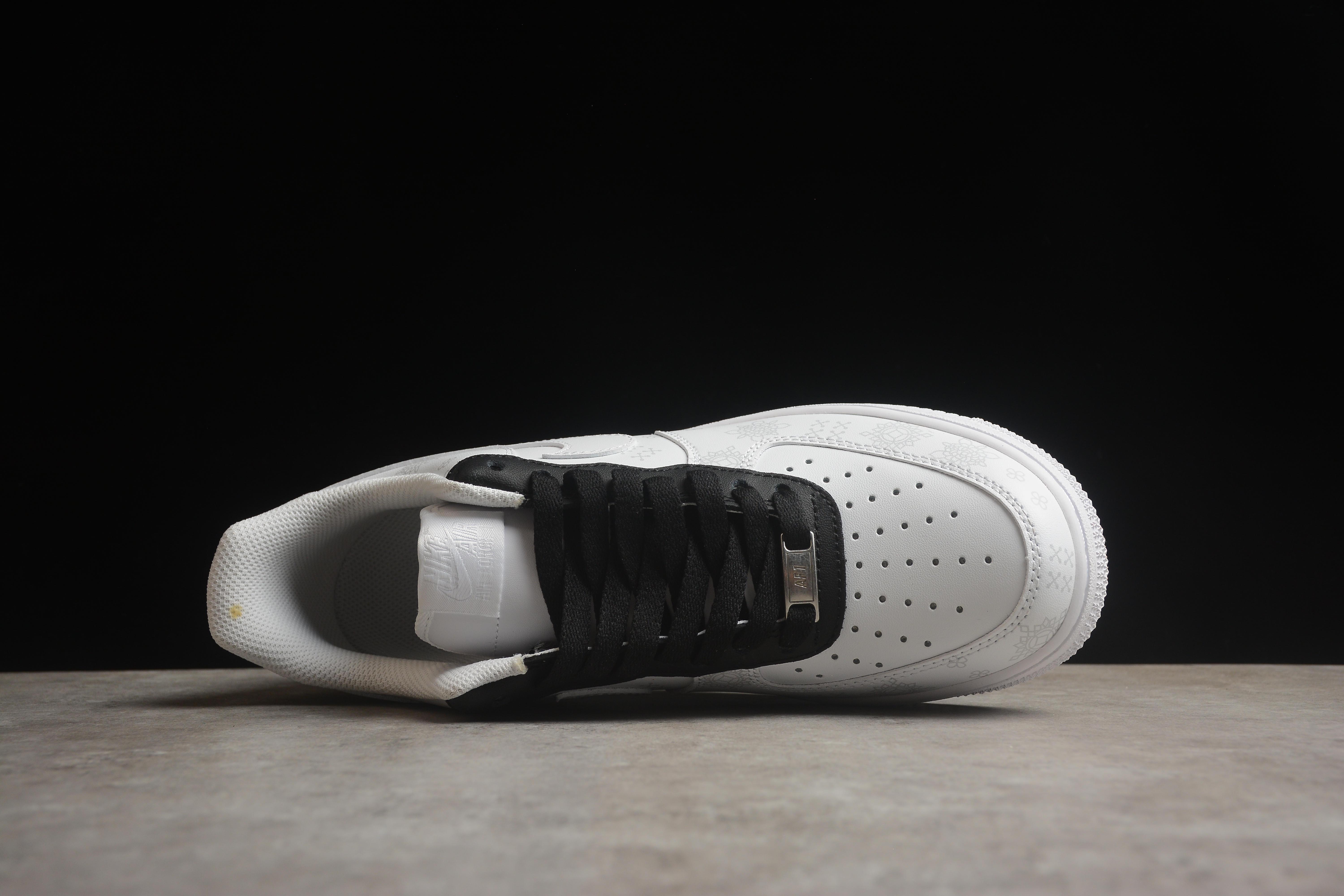 Nike Air Force 1 Low "White/Black" фото № 3