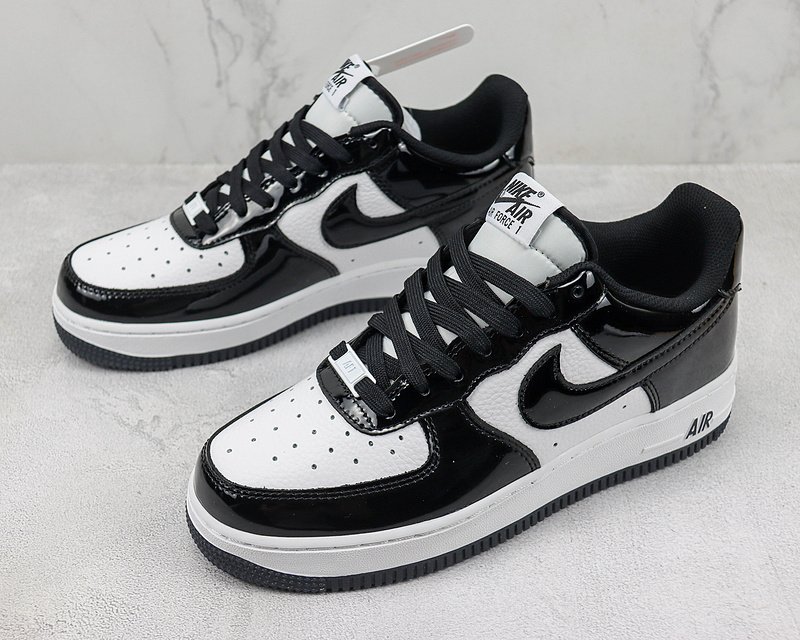 Nike Air Force 1 Low "Lacquered Black/White" фото № 5